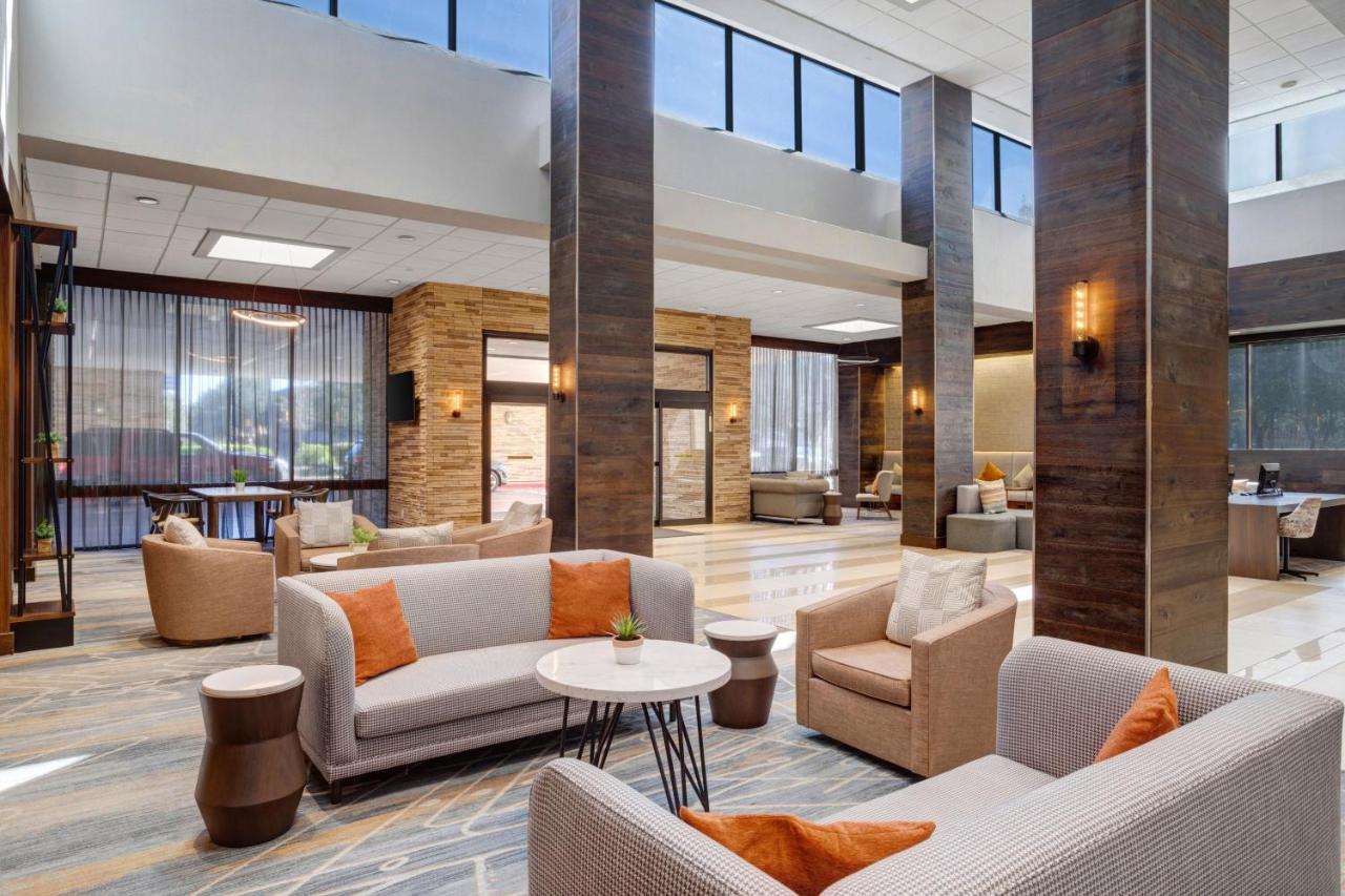 Houston Marriott North Hotell Eksteriør bilde