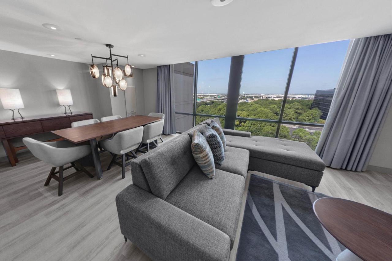 Houston Marriott North Hotell Eksteriør bilde