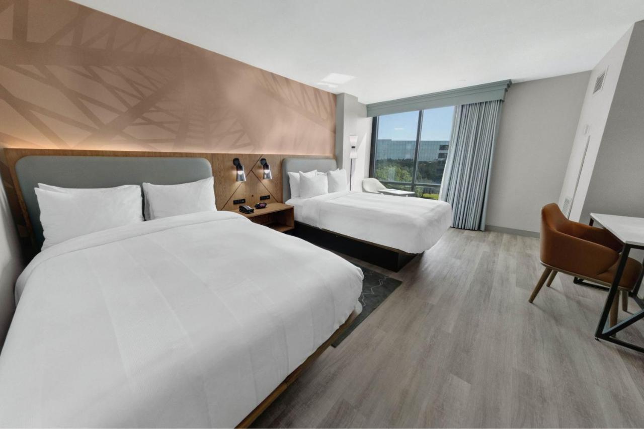 Houston Marriott North Hotell Eksteriør bilde