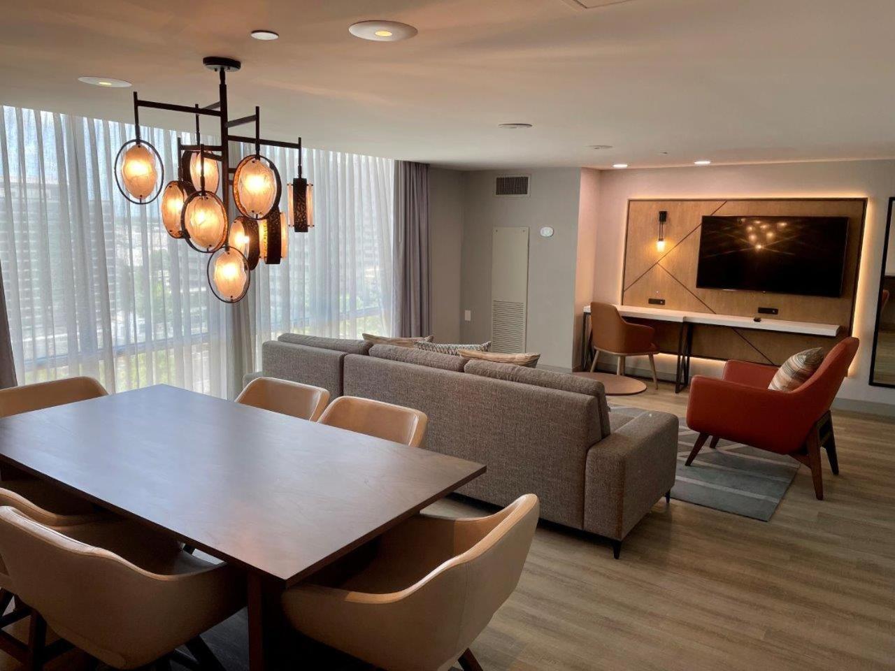 Houston Marriott North Hotell Eksteriør bilde