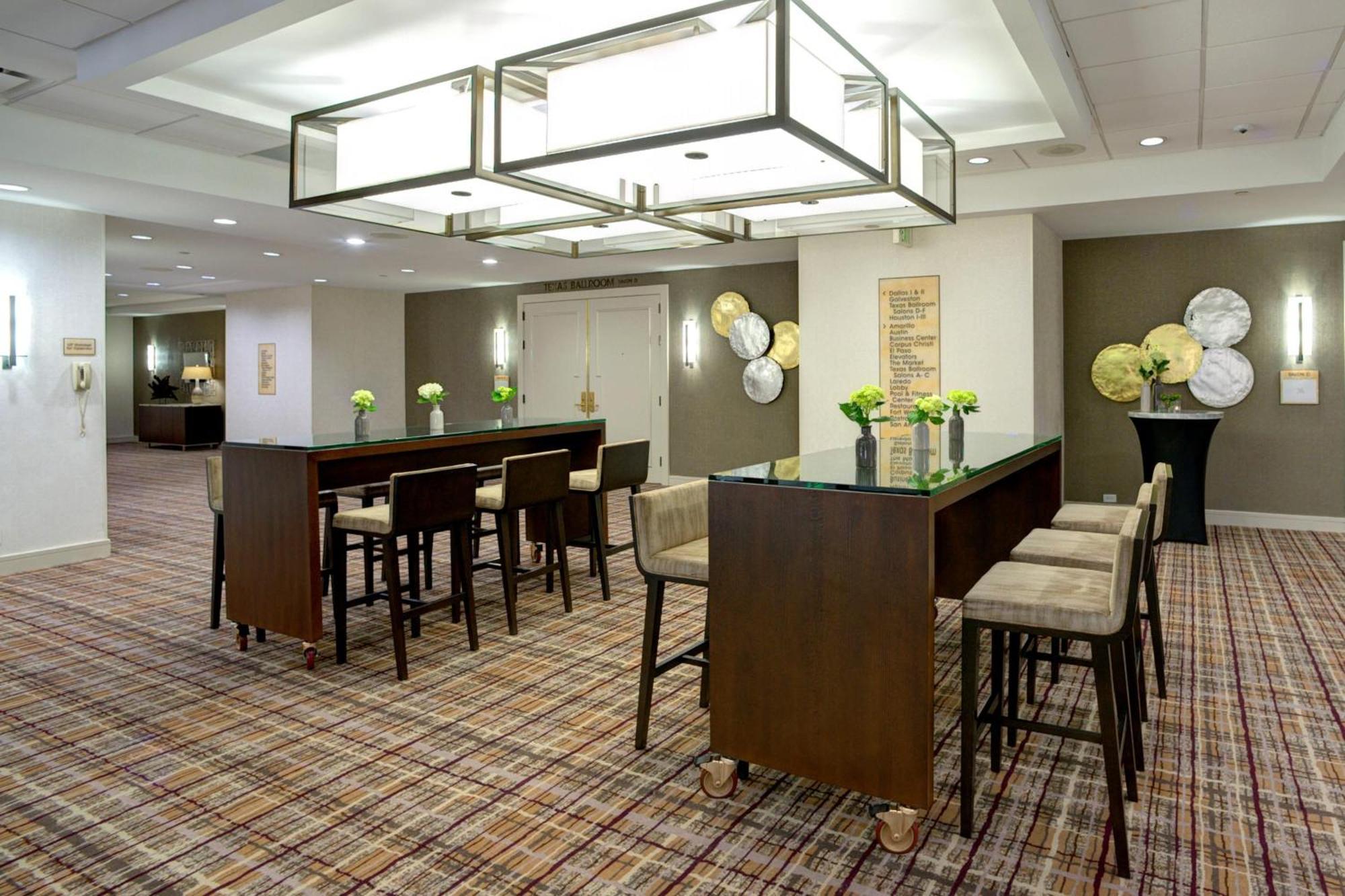 Houston Marriott North Hotell Eksteriør bilde